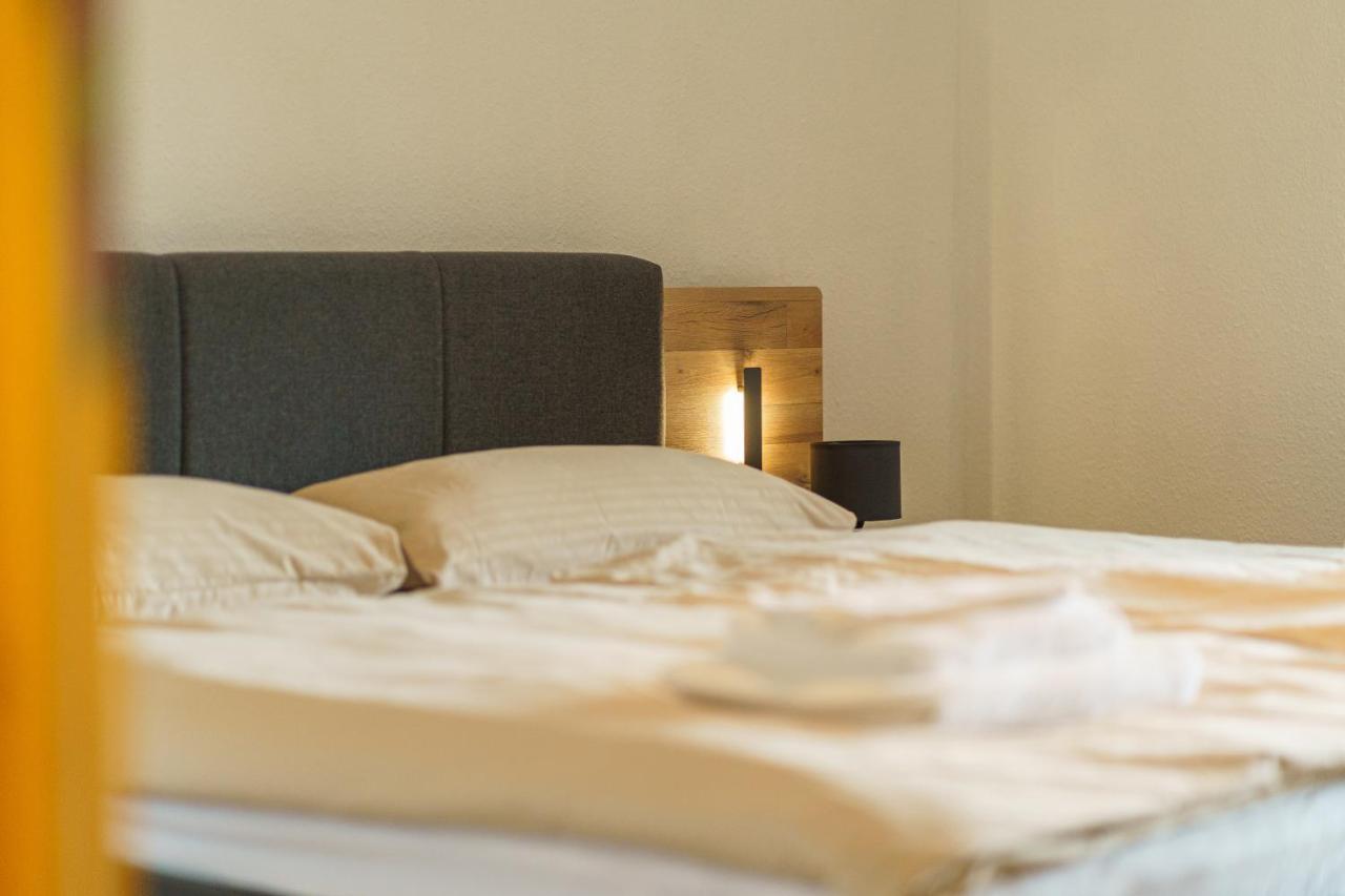 דילינגן אן דר סאר Grosszuegiges Apartment Mit Balkon Fuer Monteure Und Feriengaeste מראה חיצוני תמונה
